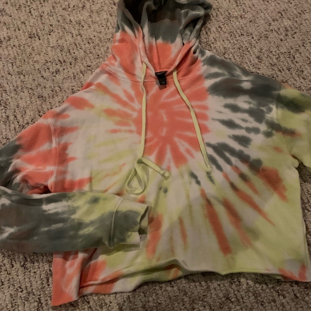 tie dye cropped sweatshirt women barley worn (cotton)